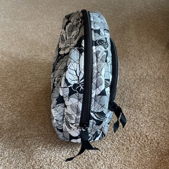 UEC  Vera Bradley - Bedford Blooms Large Cosmetic Bag with front zip pocket - Picture 4 of 6